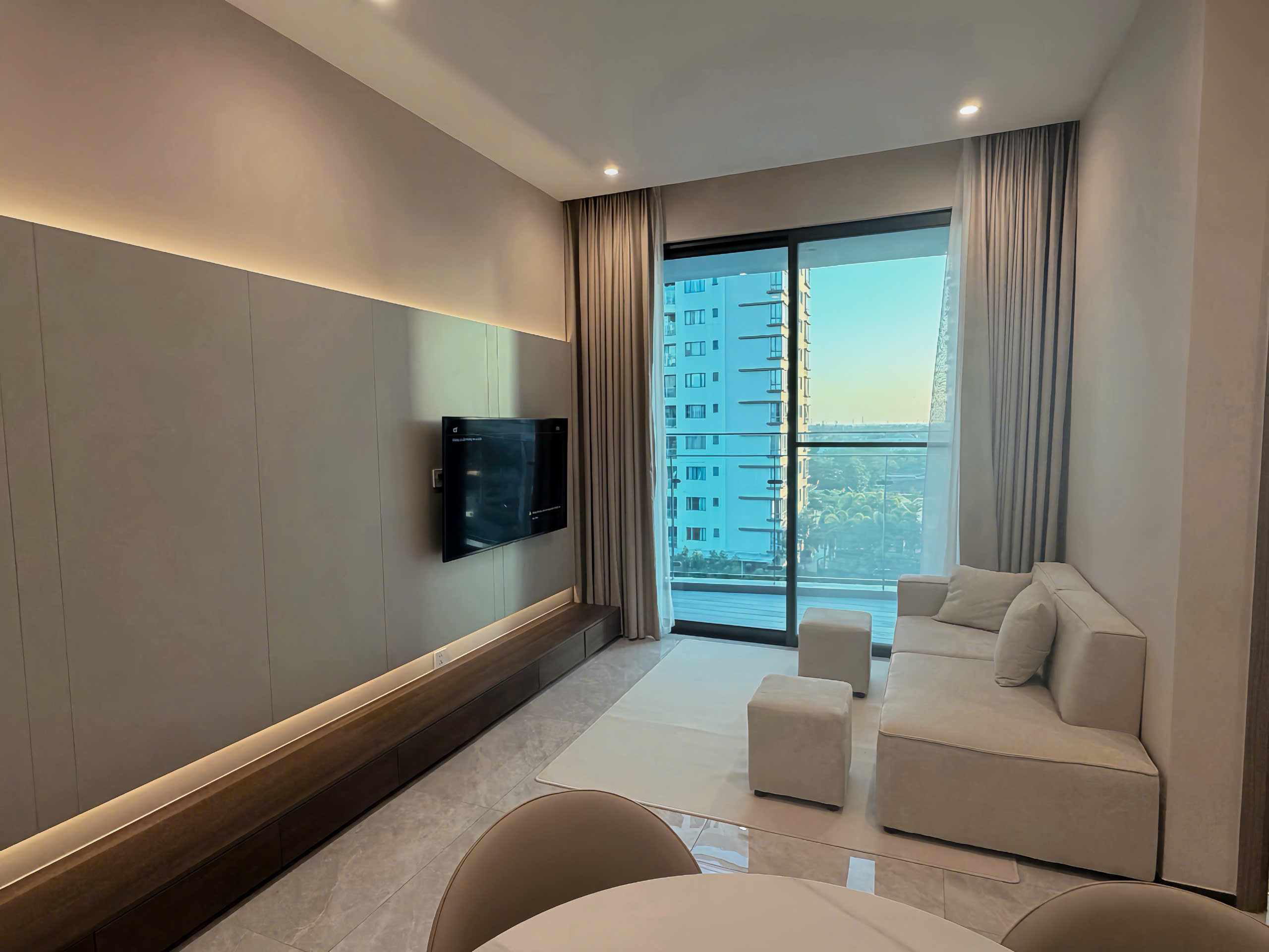 ✨ Căn 2PN 75m² Full Nội Thất Cao Cấp – The Aurora